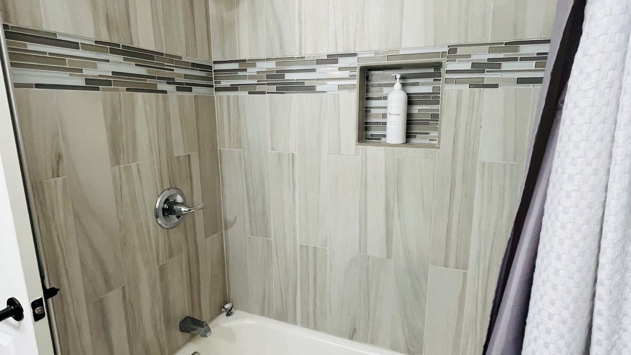 Photo of Bathroom in Old Jefferson