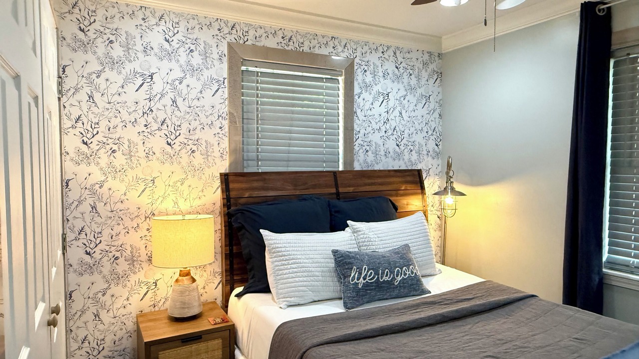 Photo of Bedroom in Old Jefferson