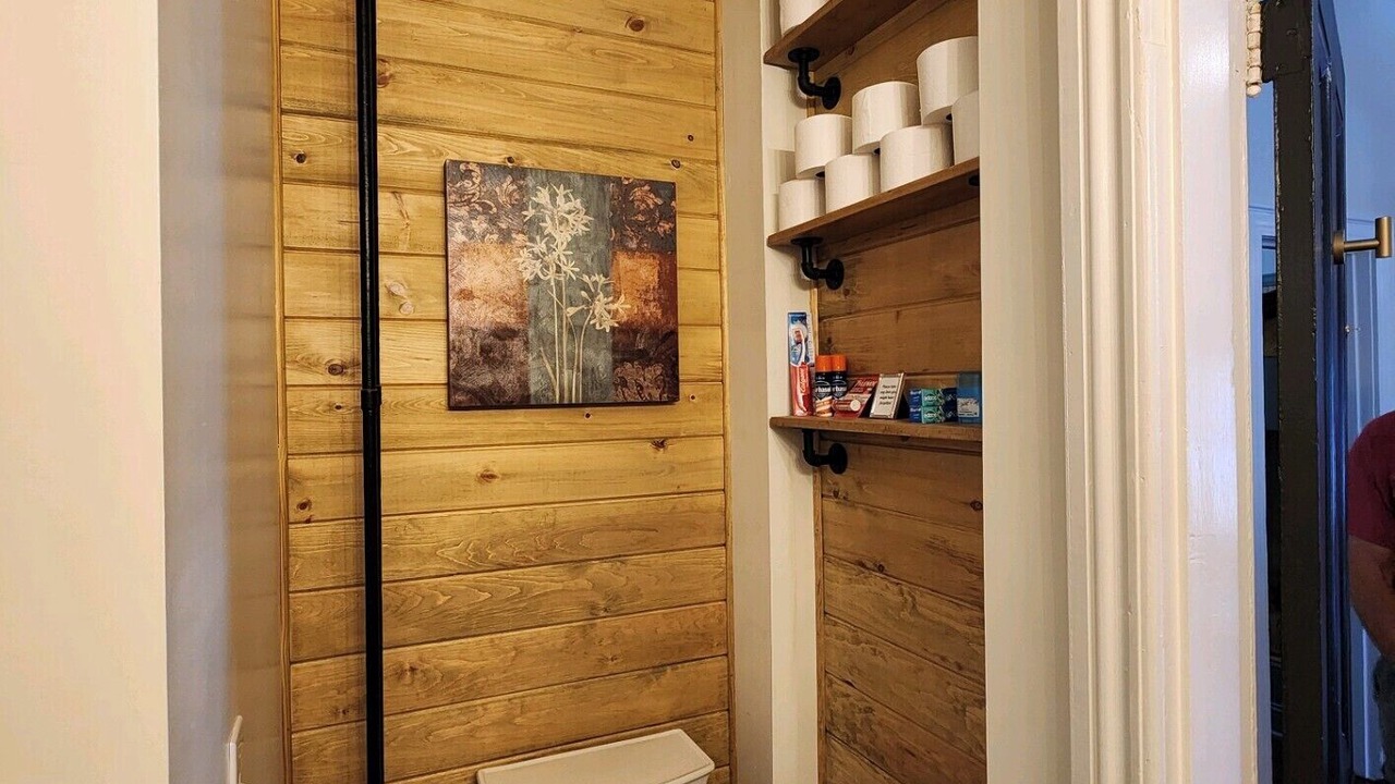 Photo of Bathroom in Newark