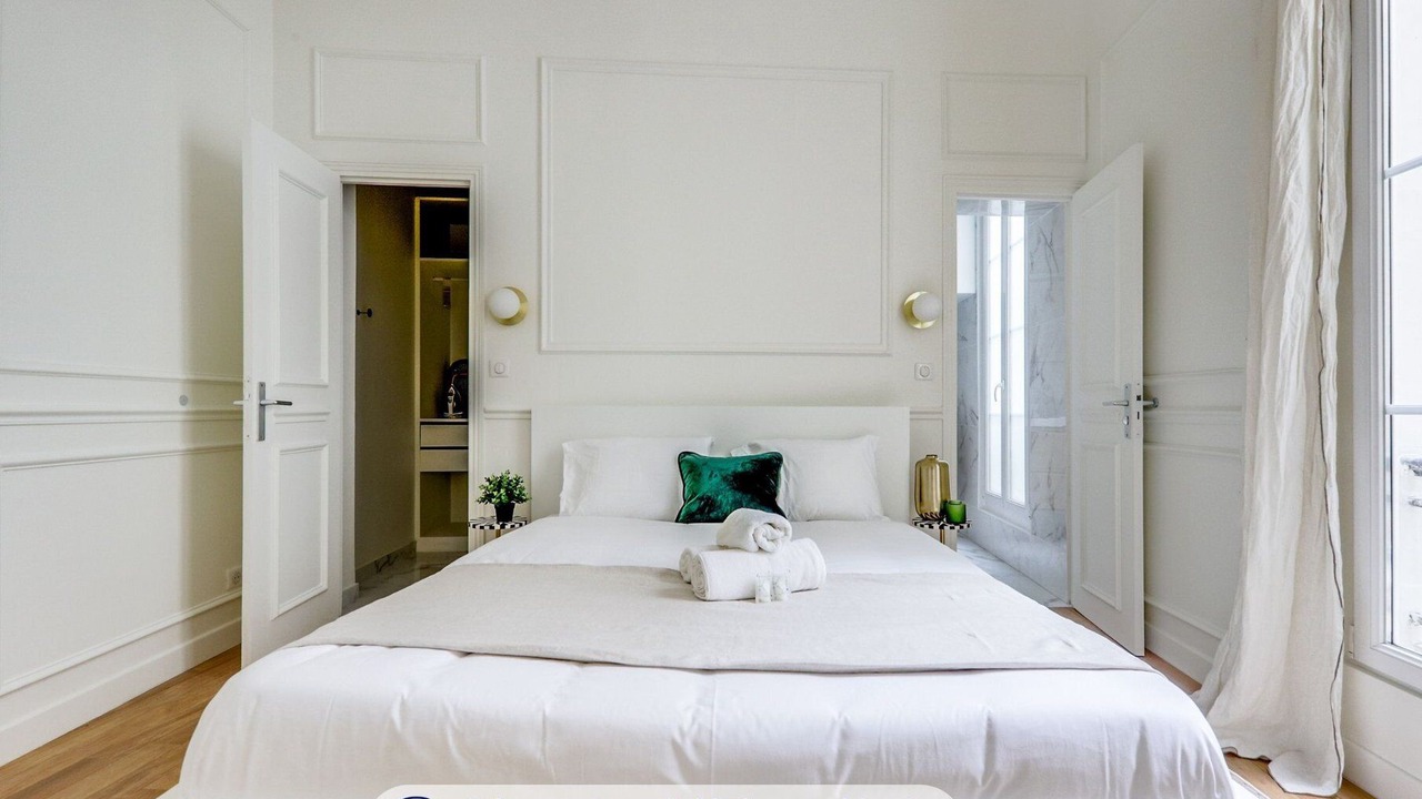 Photo of Bedroom in Chaussee-d'Antin