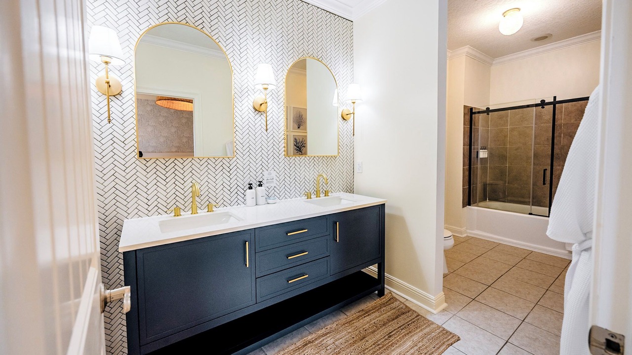 Photo of Bathroom in Ocean Springs