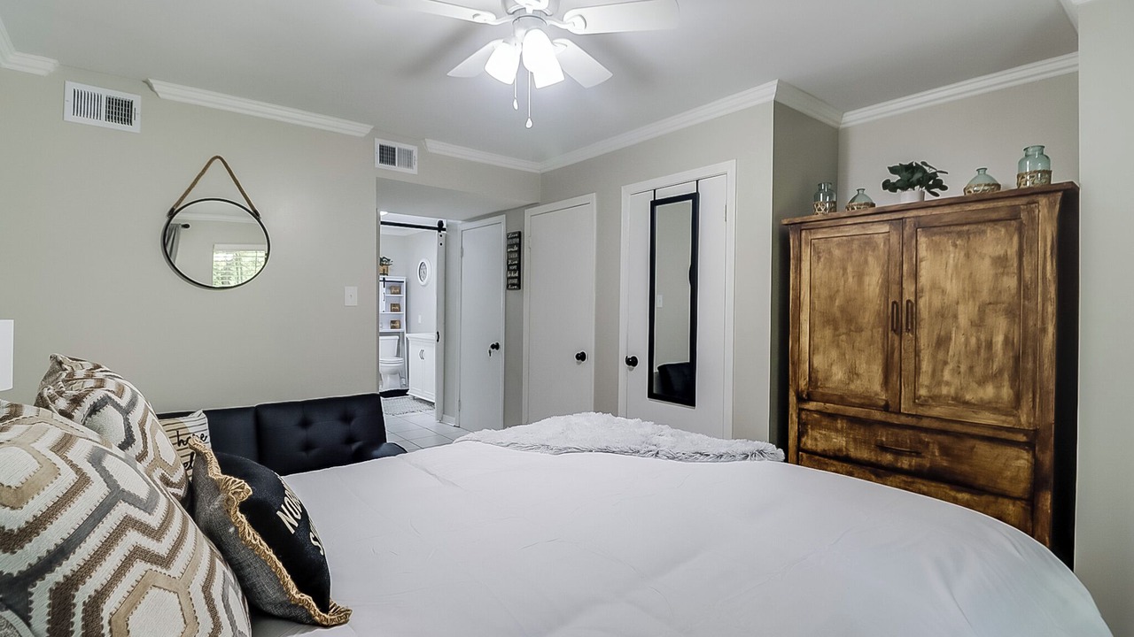 Photo of Bedroom in Mississippi City