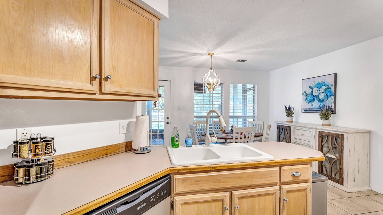 Photo of Kitchen in Gulf Park Estates