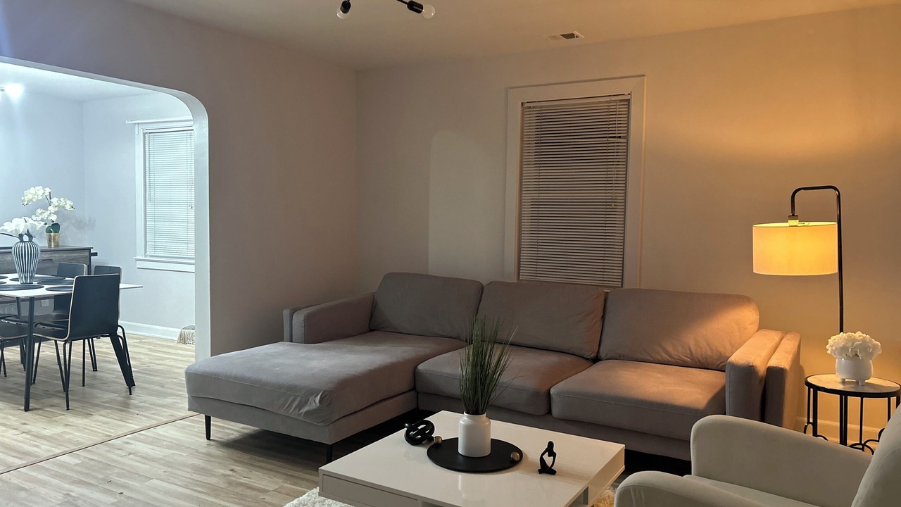 Photo of Livingroom in McLean