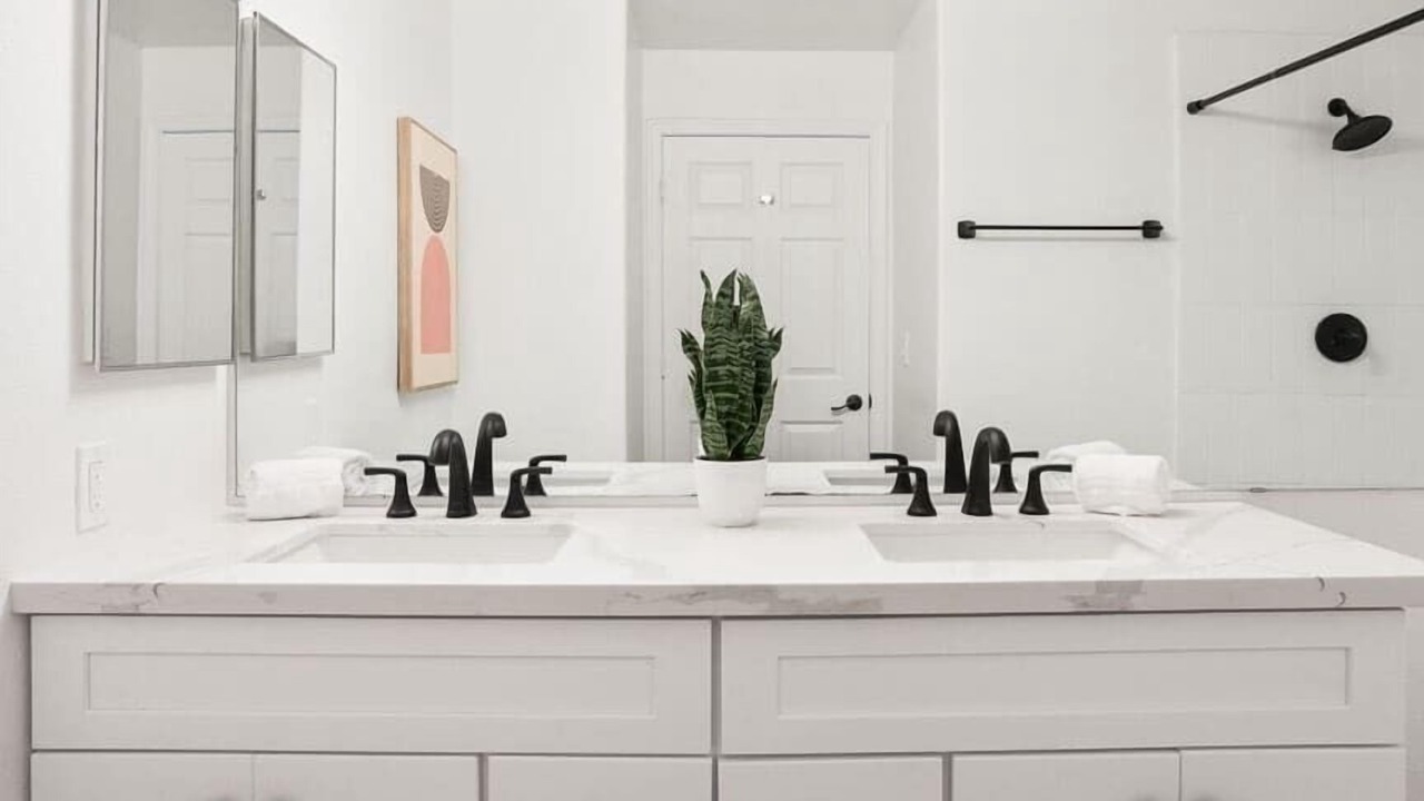 Photo of Bathroom in Central Scottsdale