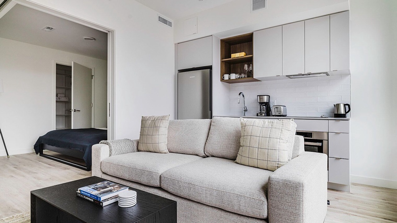 Photo of Livingroom in Truxton Circle