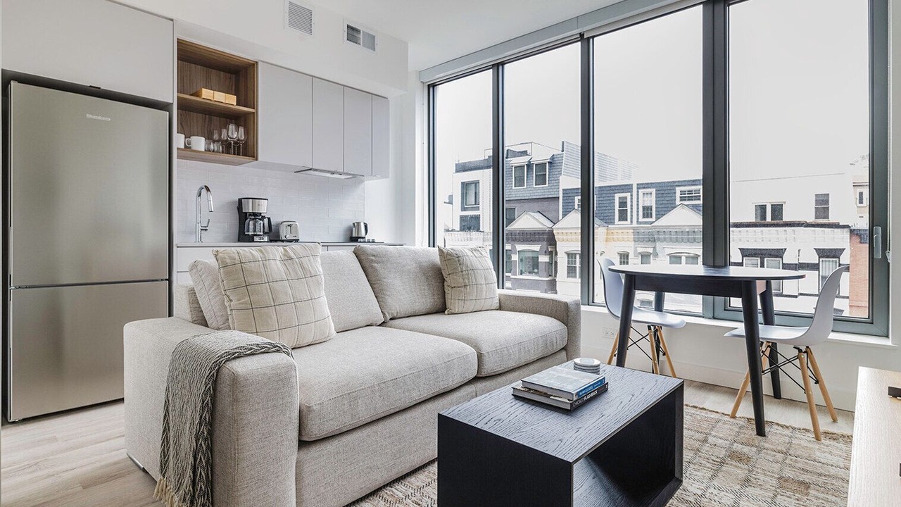 Photo of Livingroom in Truxton Circle