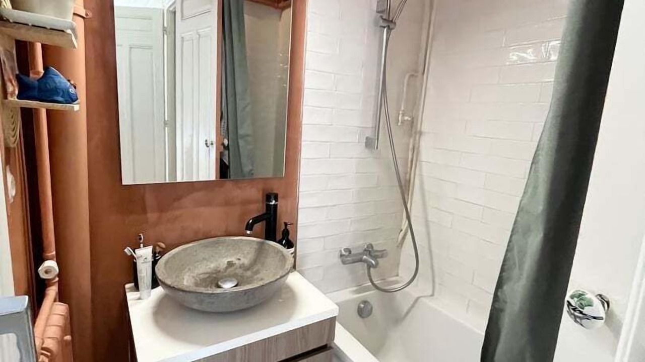 Photo of Bathroom in Batignolles