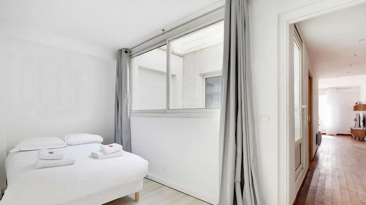 Photo of Bedroom in Saint-Lambert