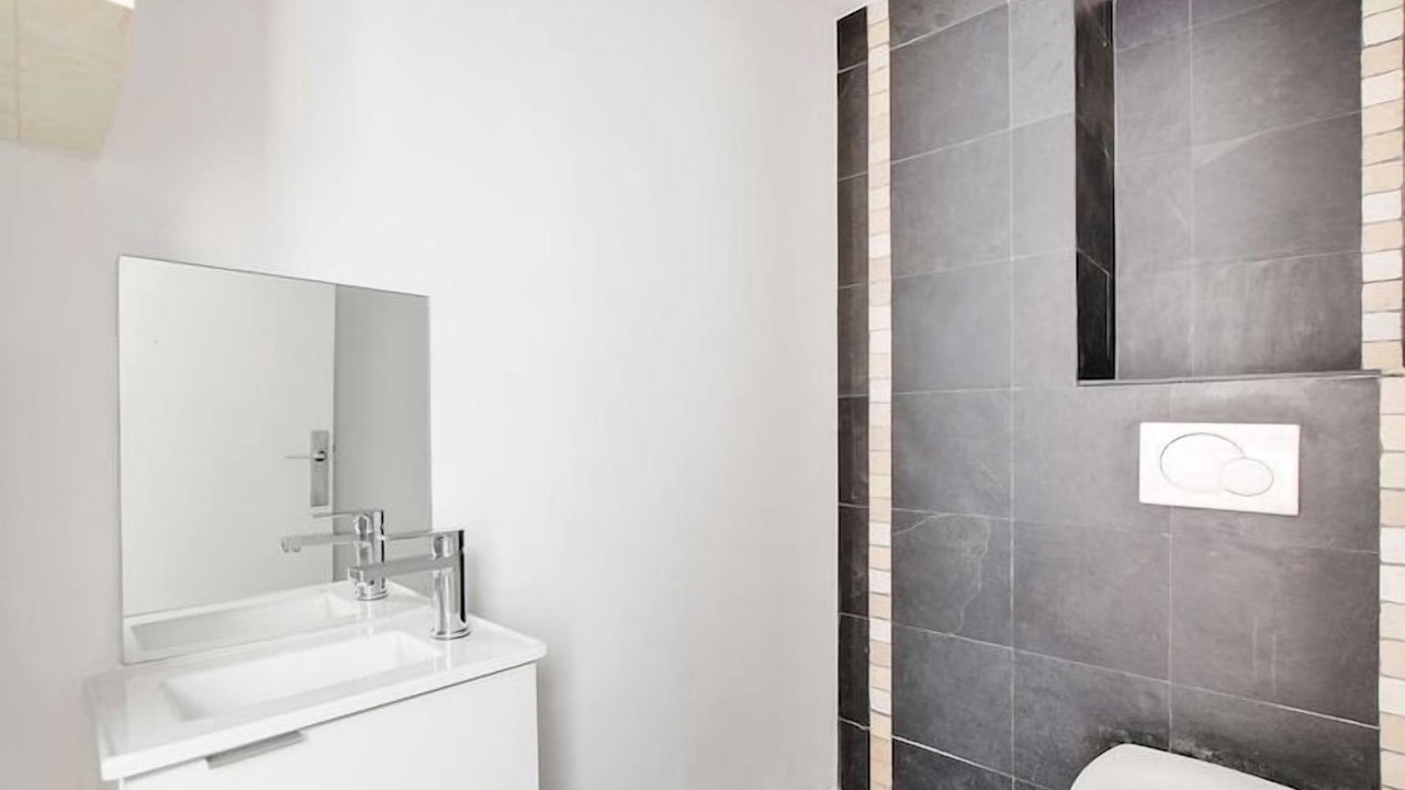 Photo of Bathroom in Saint-Lambert