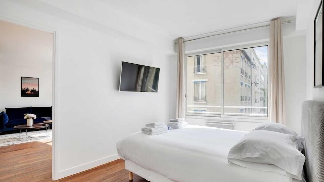 Photo of Bedroom in Saint-Lambert