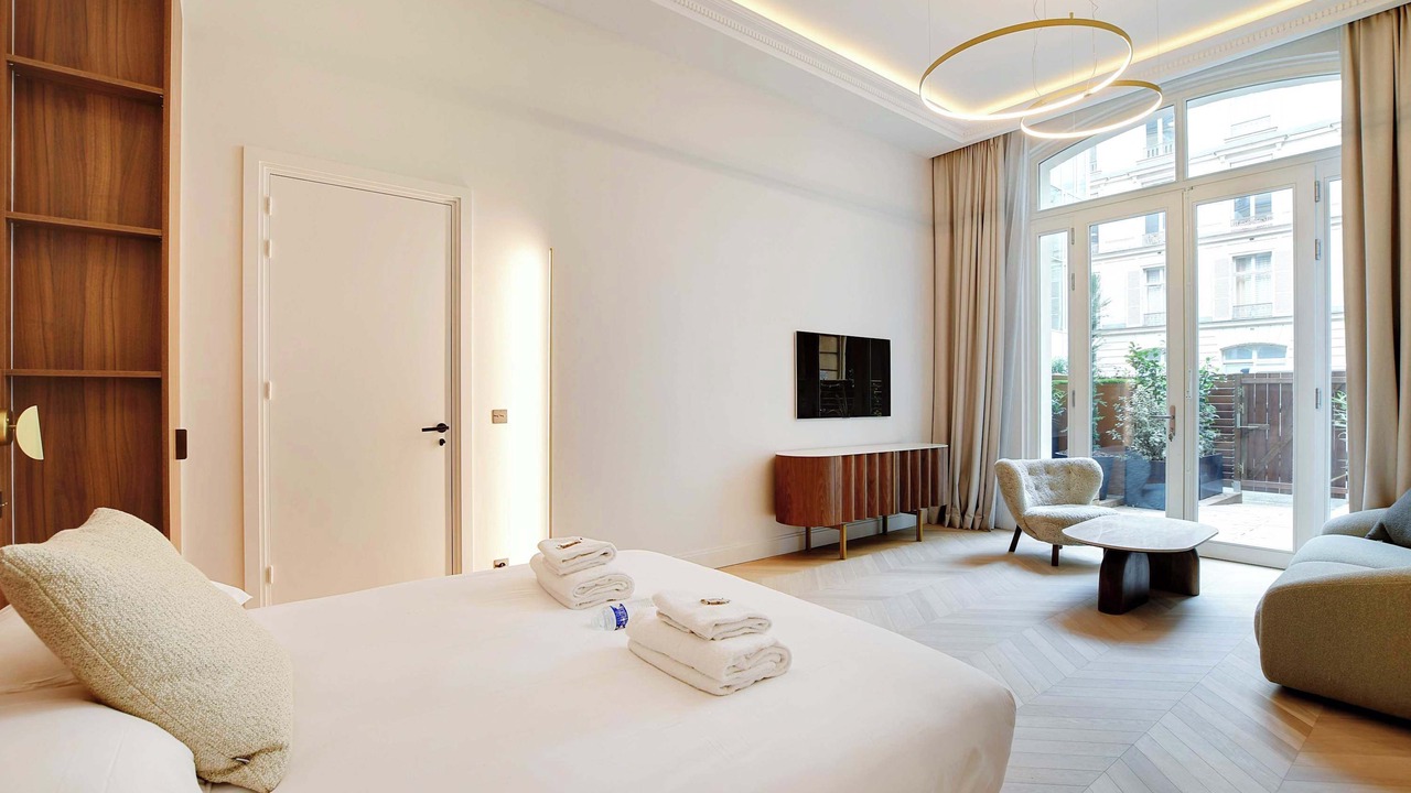 Photo of Bedroom in Champs-Elysees