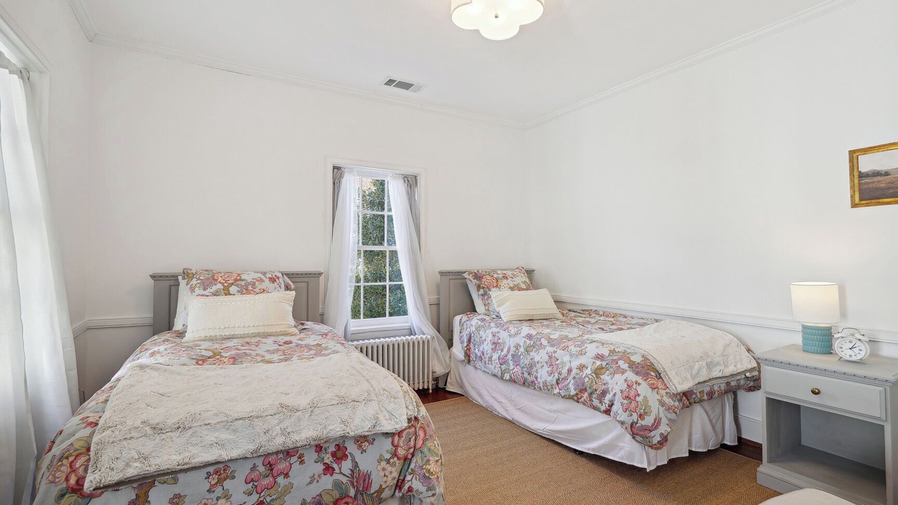 Photo of Bedroom in Old Town West