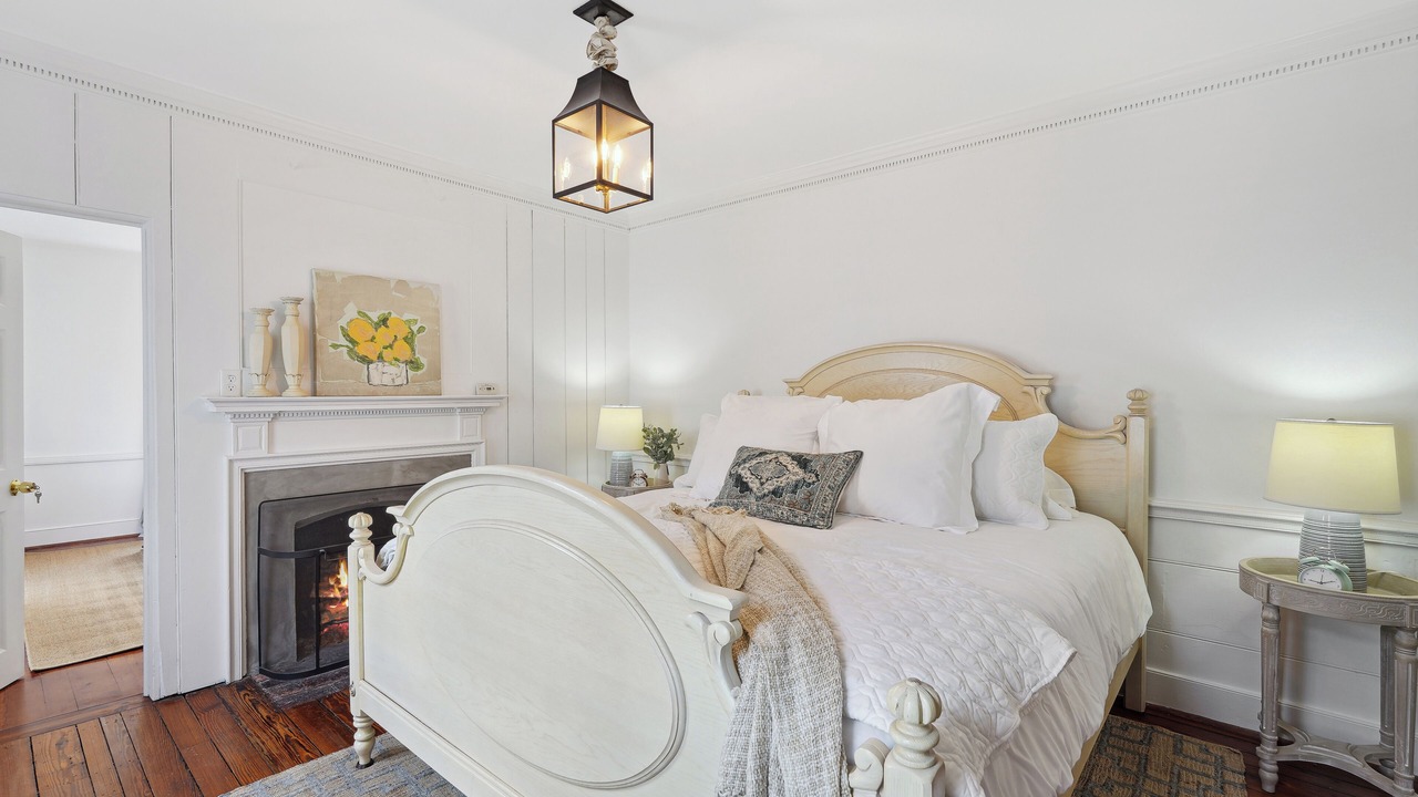Photo of Bedroom in Old Town West
