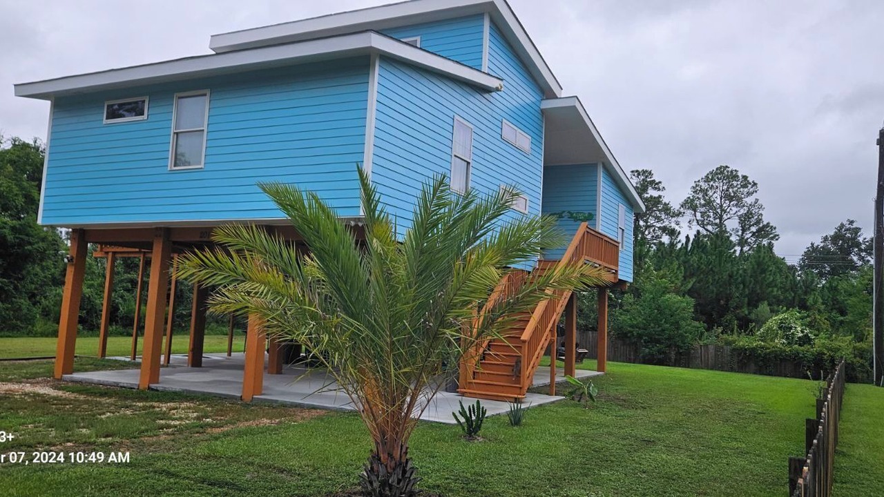Photo of Outdoor in Henderson Point