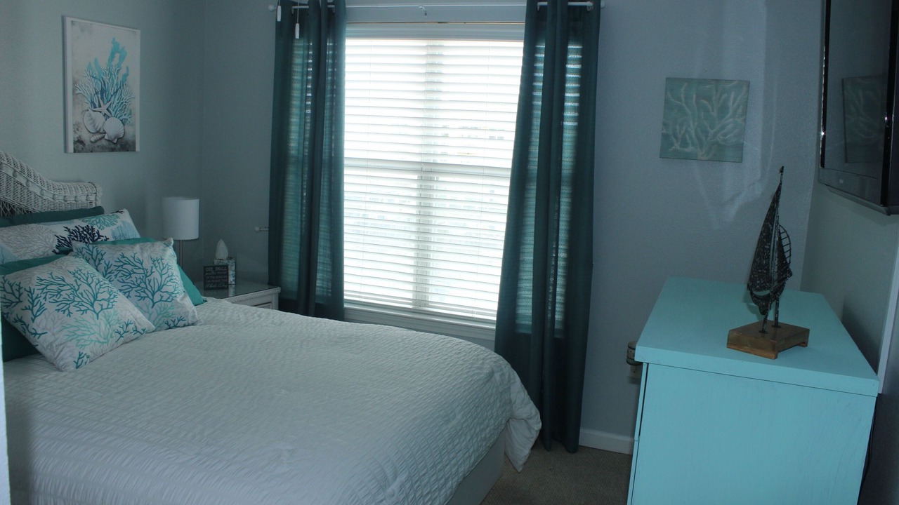Photo of Bedroom in Gulf Park Estates
