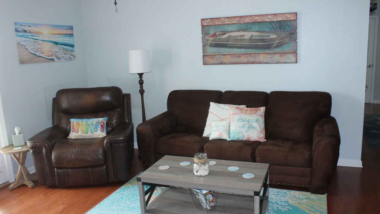 Photo of Livingroom in Gulf Park Estates