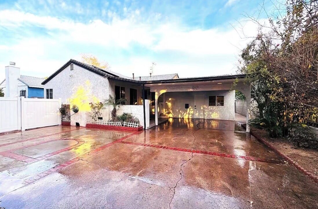 Photo of Outdoor in Reseda