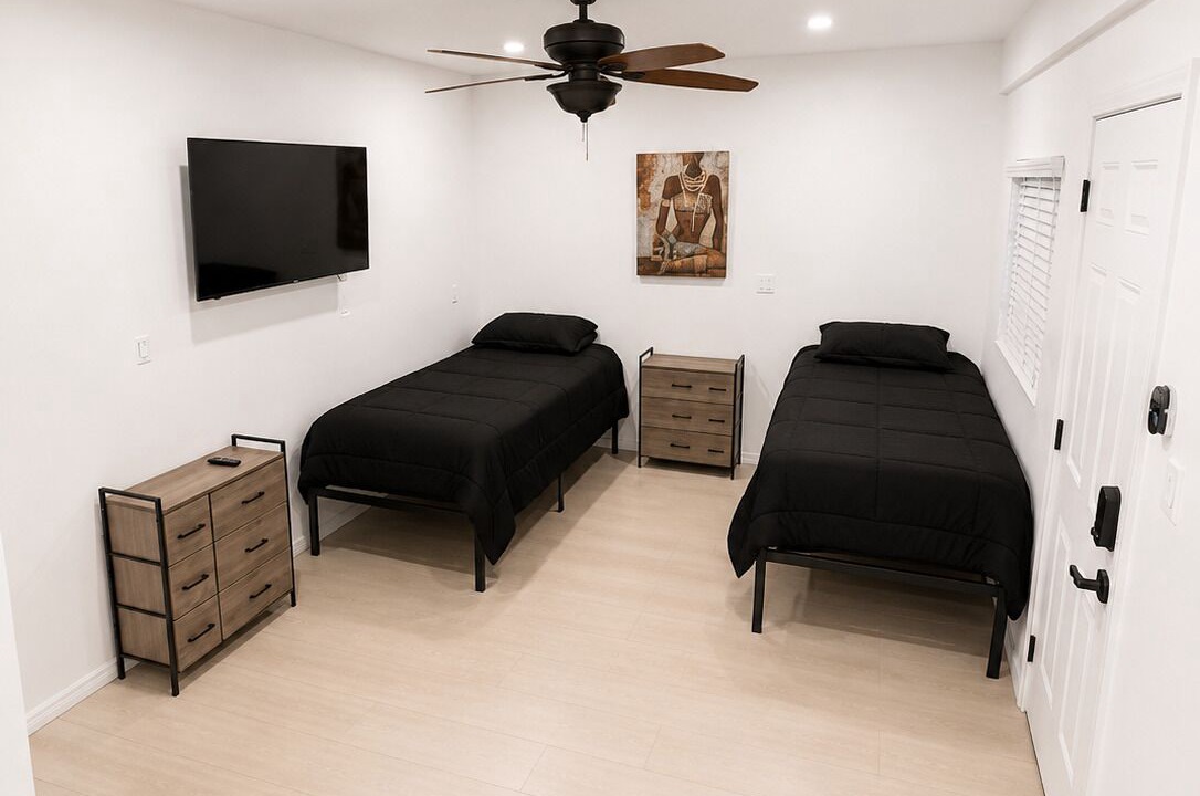 Photo of Bedroom in Reseda