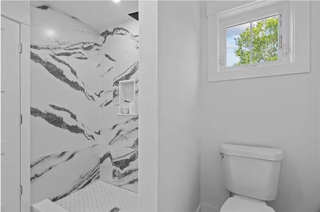 Photo of Bathroom in Bonnet Shores