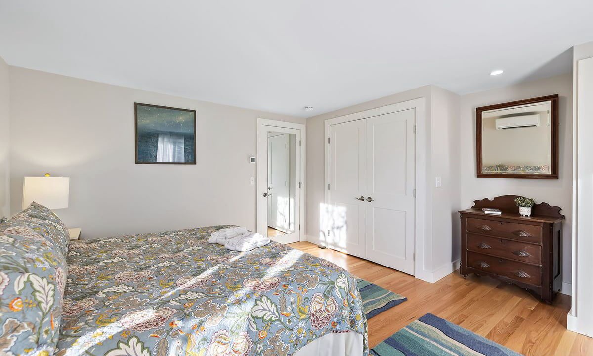 Photo of Bedroom in East Orleans
