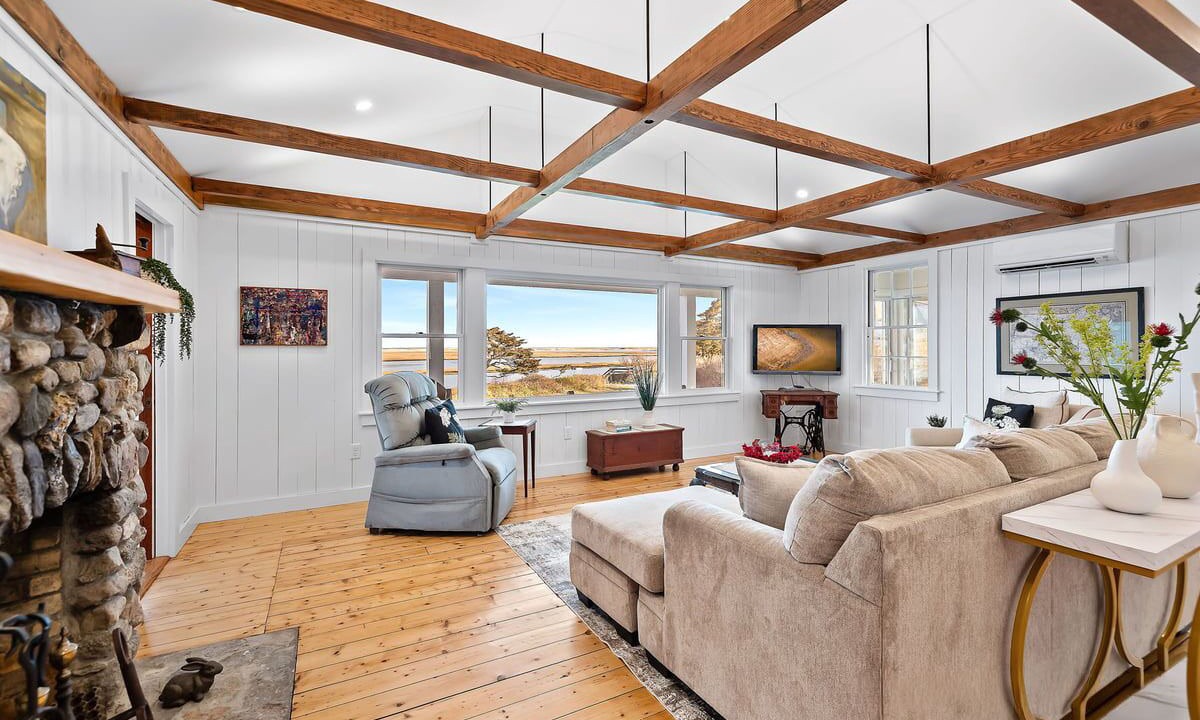 Photo of Livingroom in East Orleans