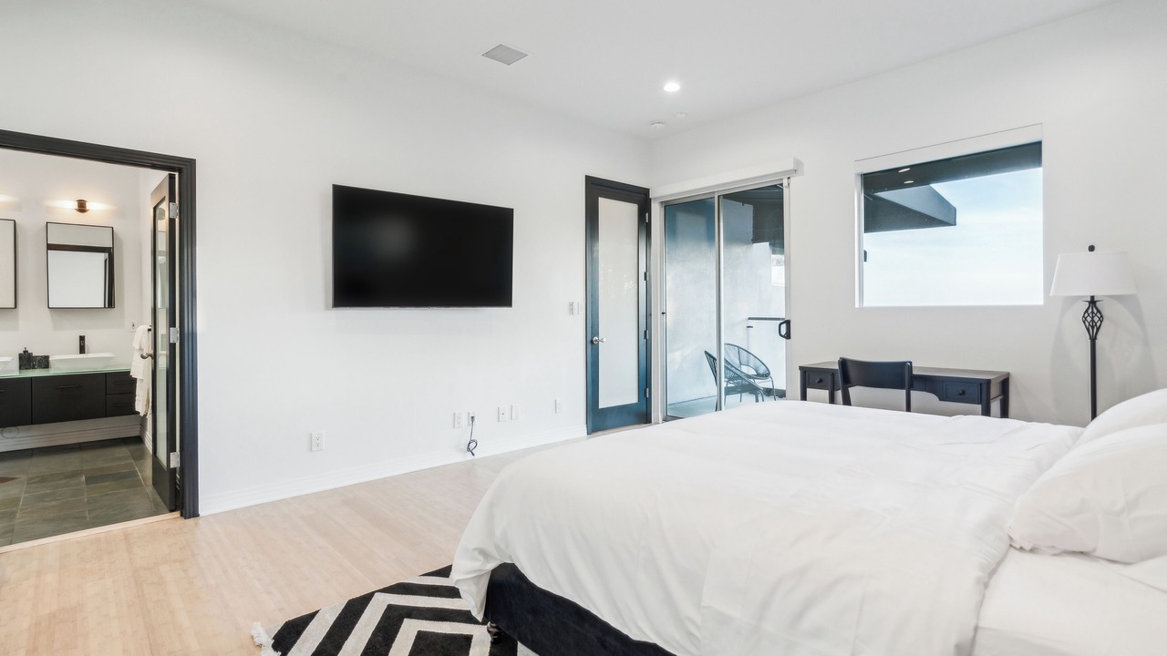 Photo of Bedroom in Hollywood Hills