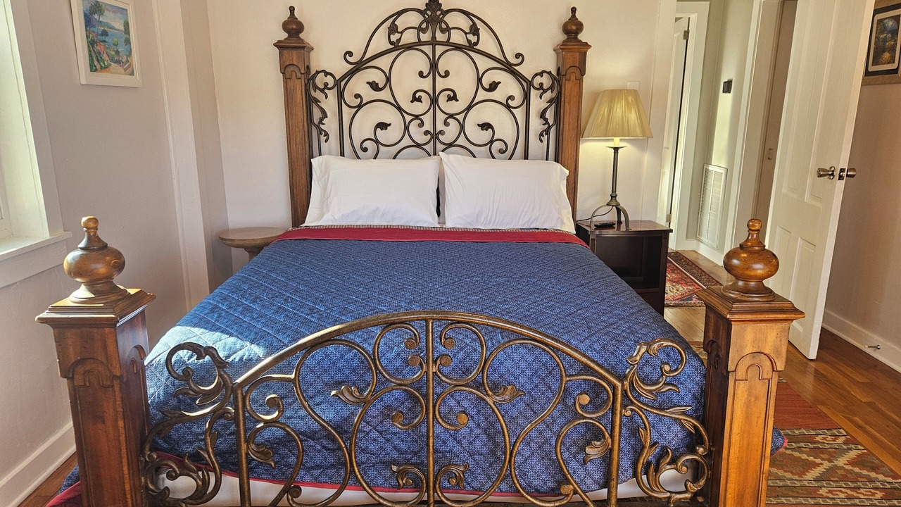 Photo of Bedroom in Washington Square