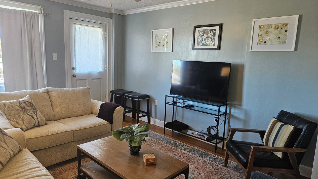 Photo of Livingroom in Washington Square