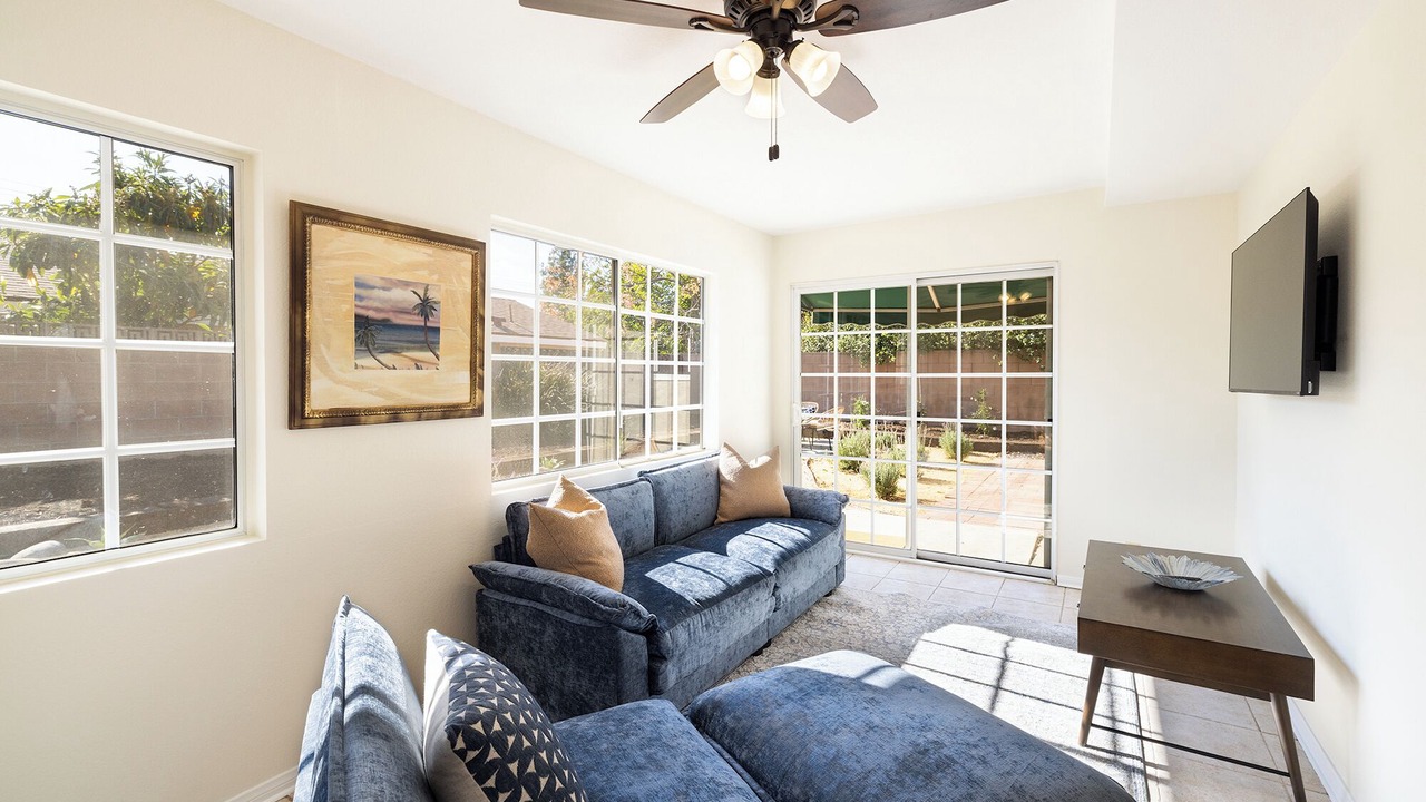 Photo of Livingroom in Simi Valley