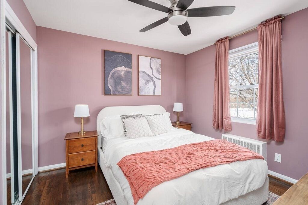 Photo of Bedroom in Del Ray