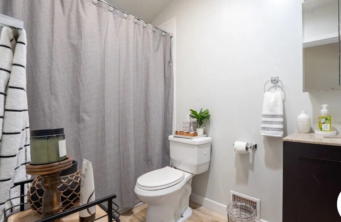 Photo of Bathroom in North Hollywood
