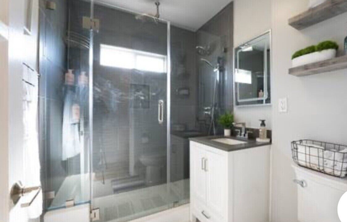 Photo of Bathroom in North Hollywood