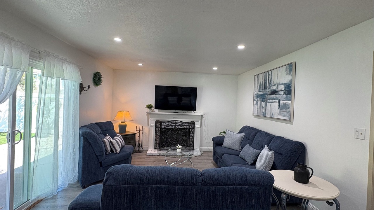 Photo of Livingroom in Sea View Estates