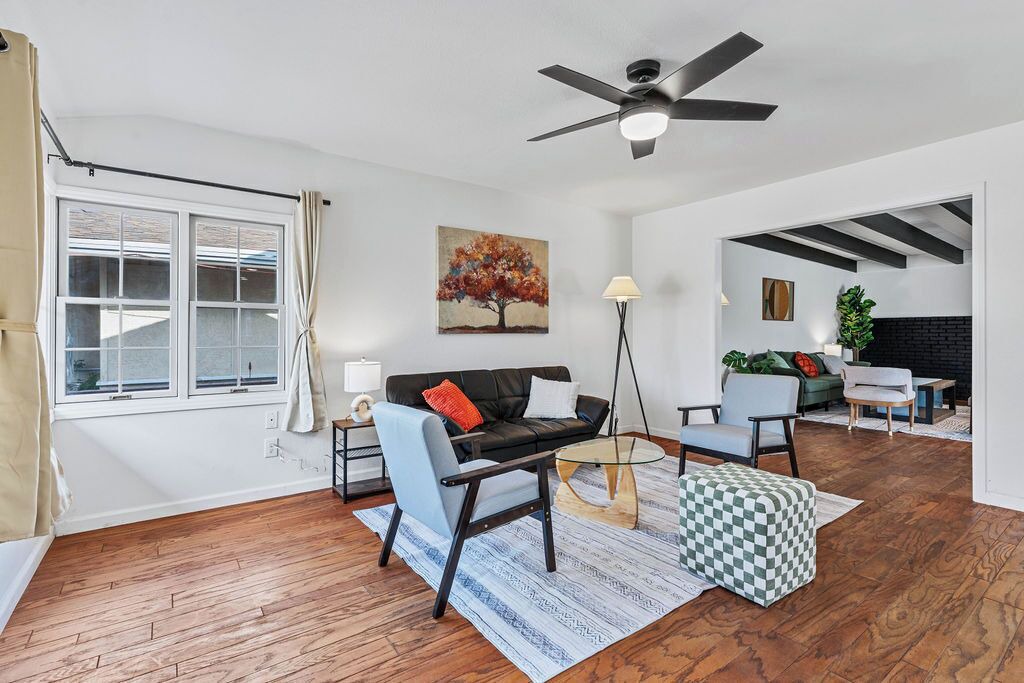 Photo of Livingroom in Cerritos