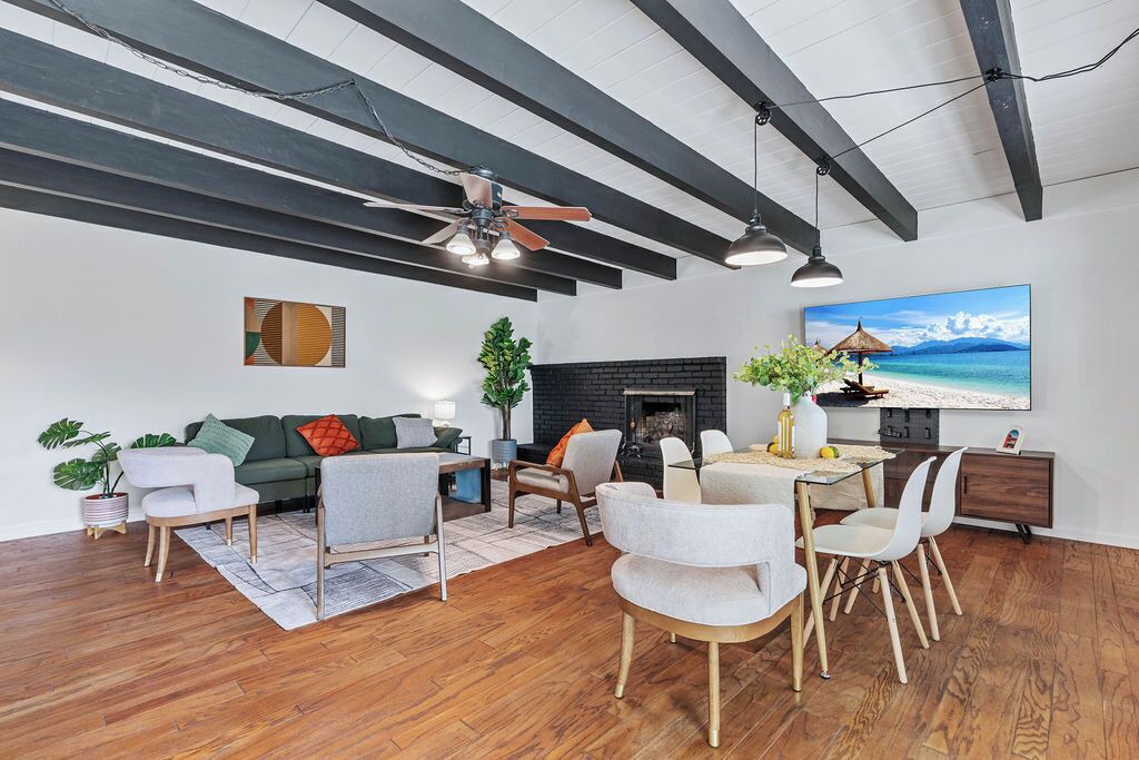 Photo of Livingroom in Cerritos
