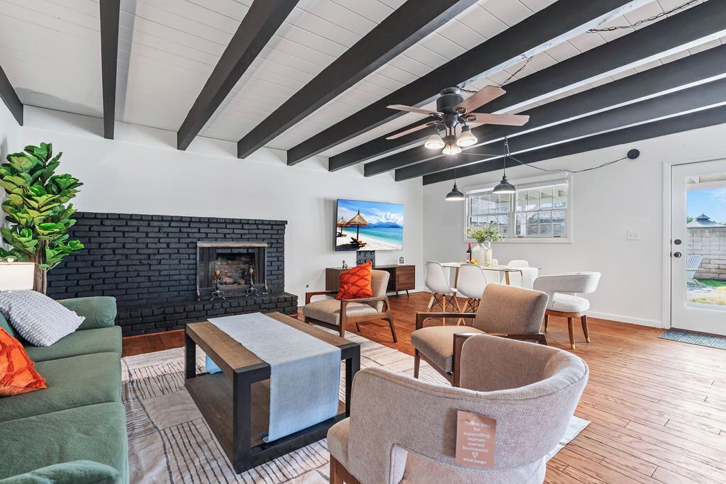 Photo of Livingroom in Cerritos