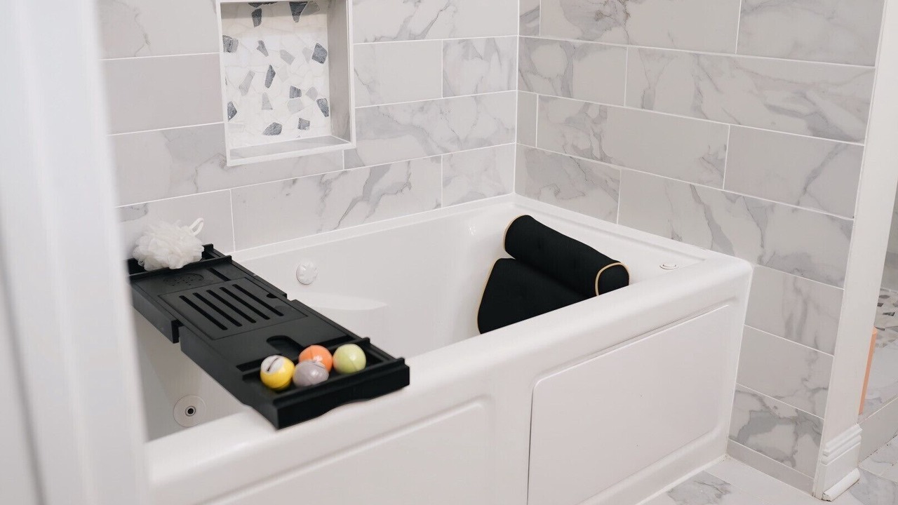 Photo of Bathroom in Little Woods
