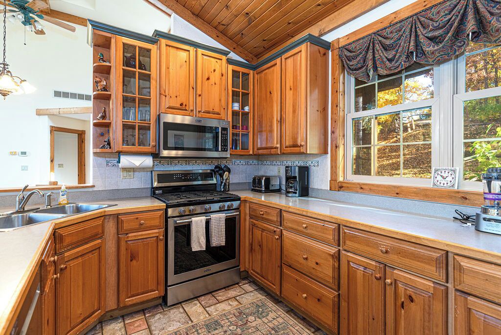 Photo of Kitchen in The Galena Territory