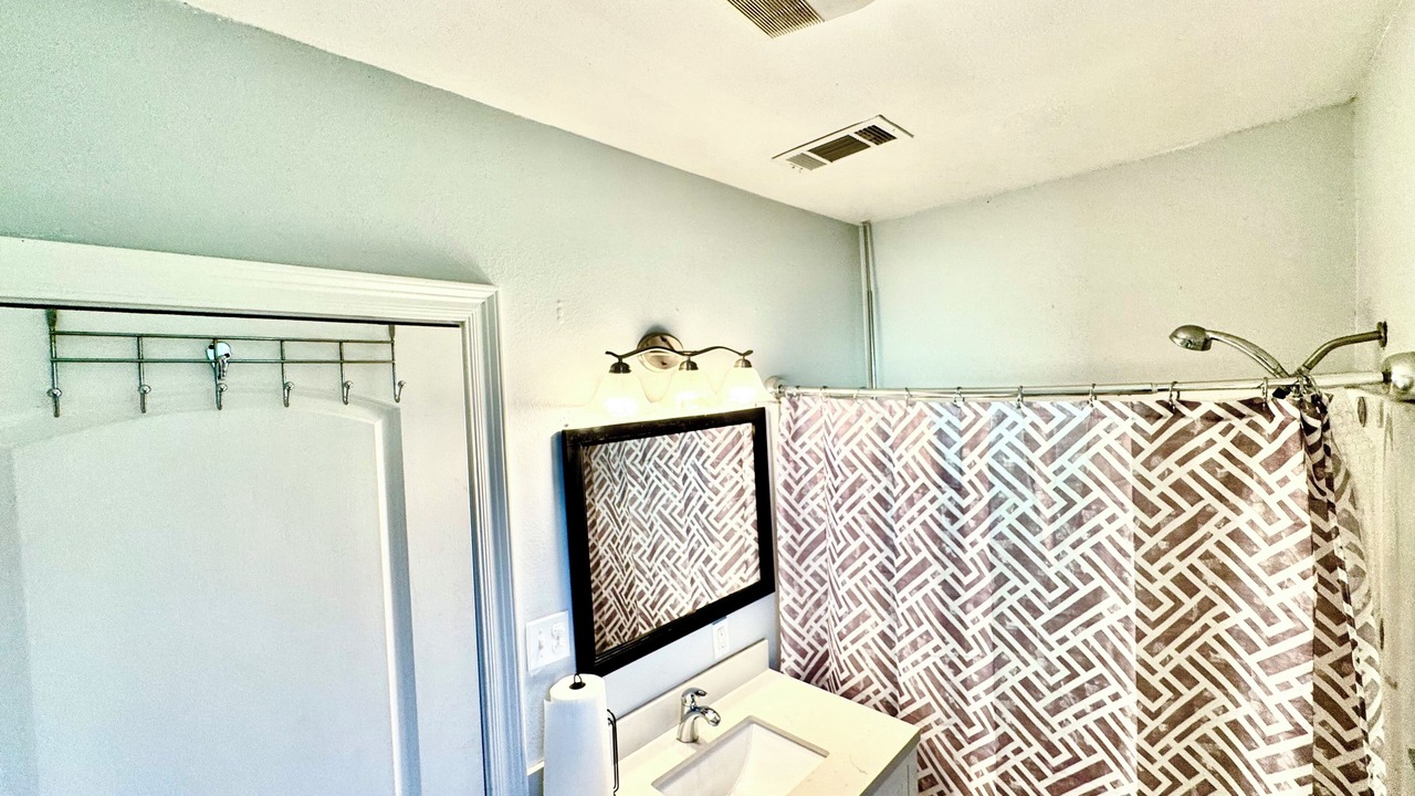 Photo of Bathroom in Gonzales