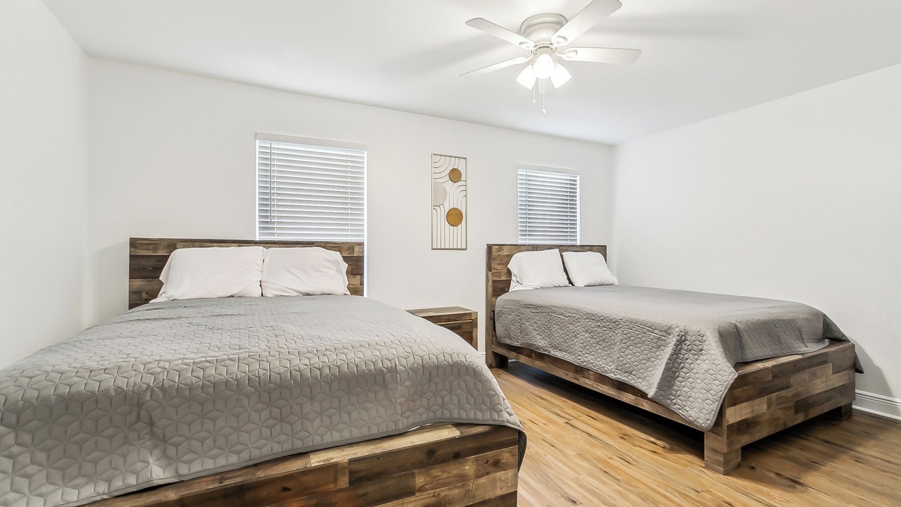Photo of Bedroom in Little Woods