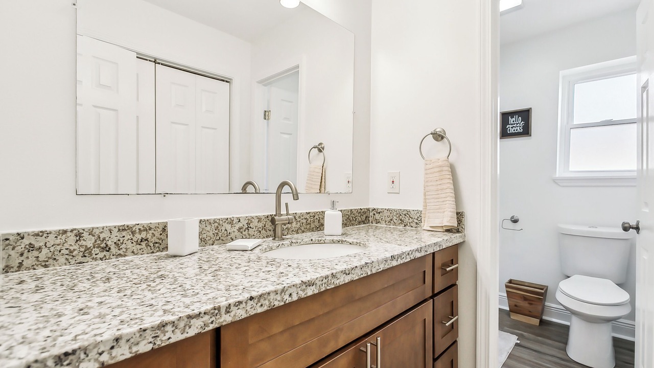 Photo of Bathroom in Little Woods