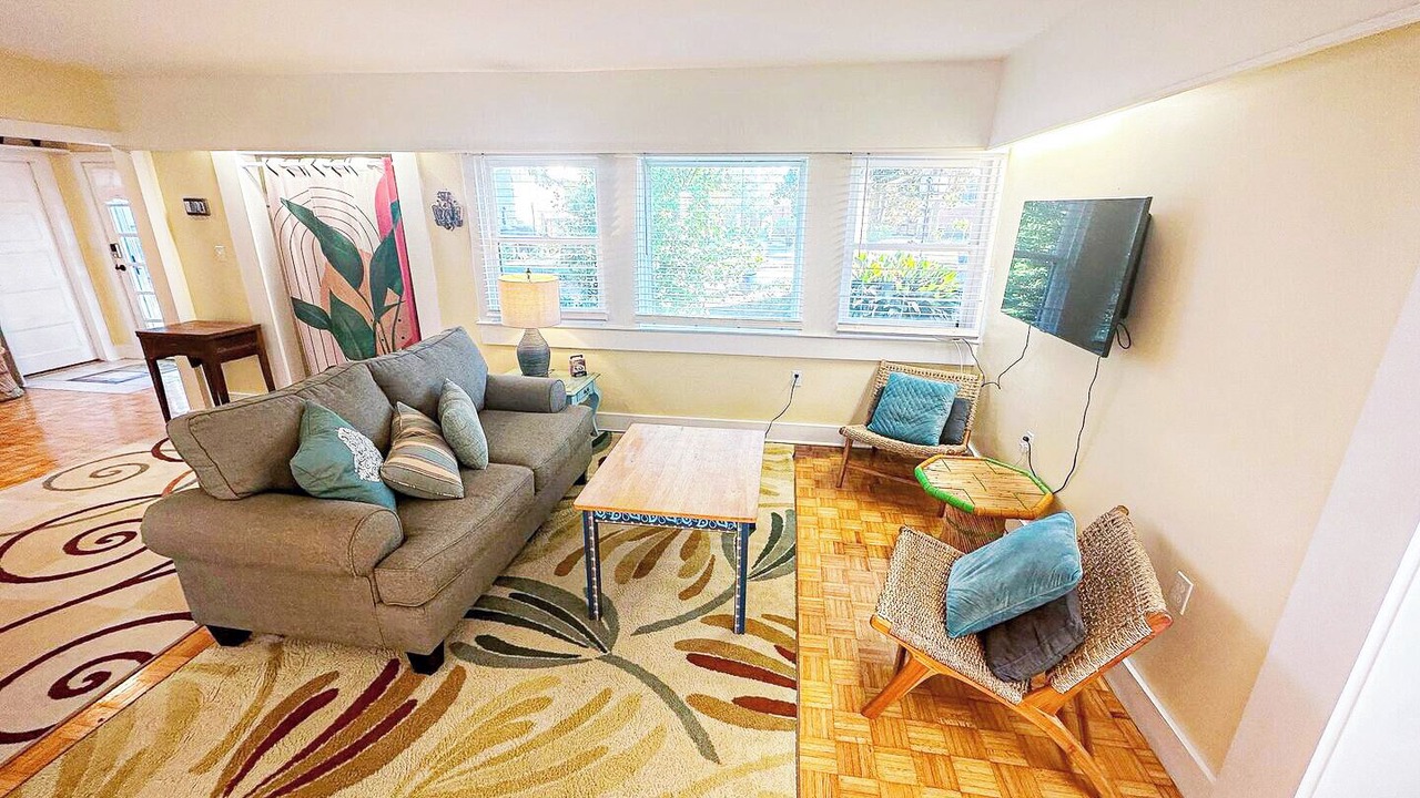 Photo of Livingroom in Long Beach