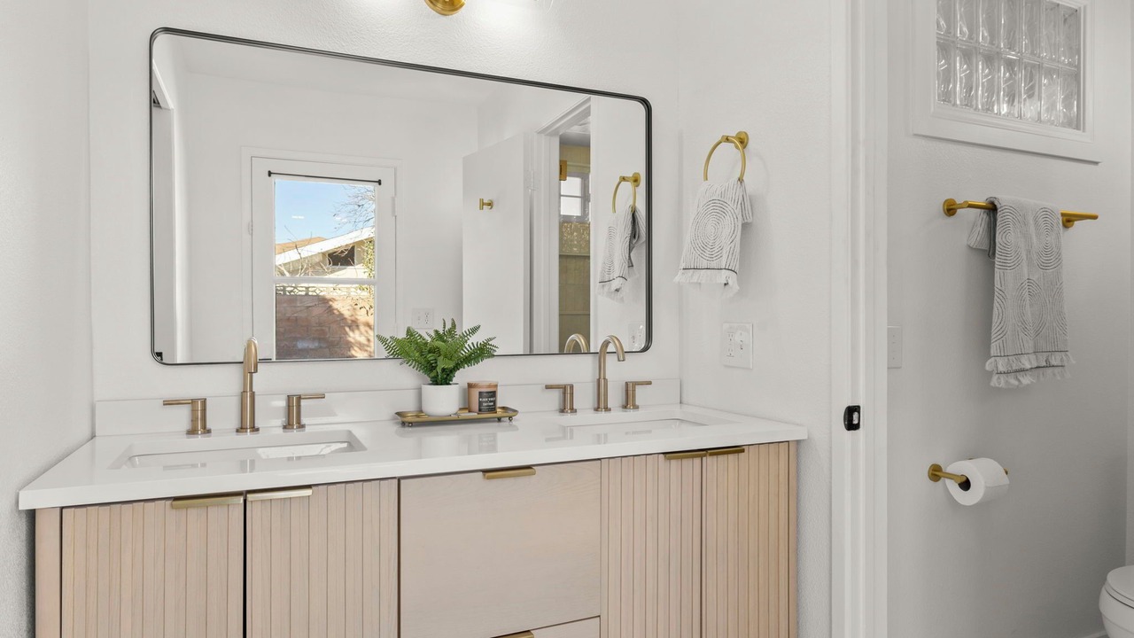 Photo of Bathroom in Ventura