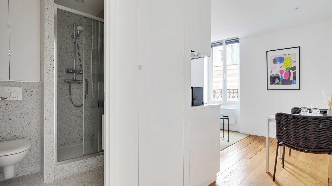Photo of Bathroom in Centre