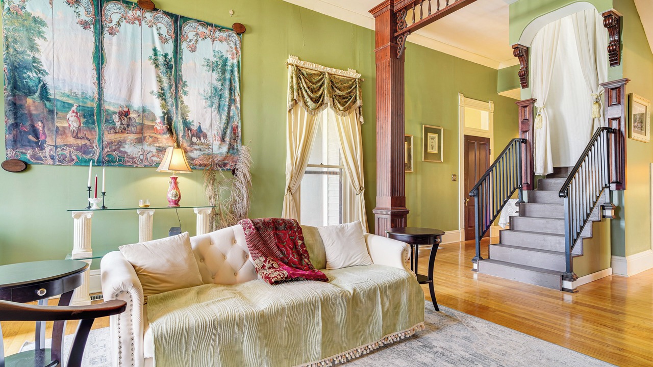 Photo of Livingroom in Jeanerette