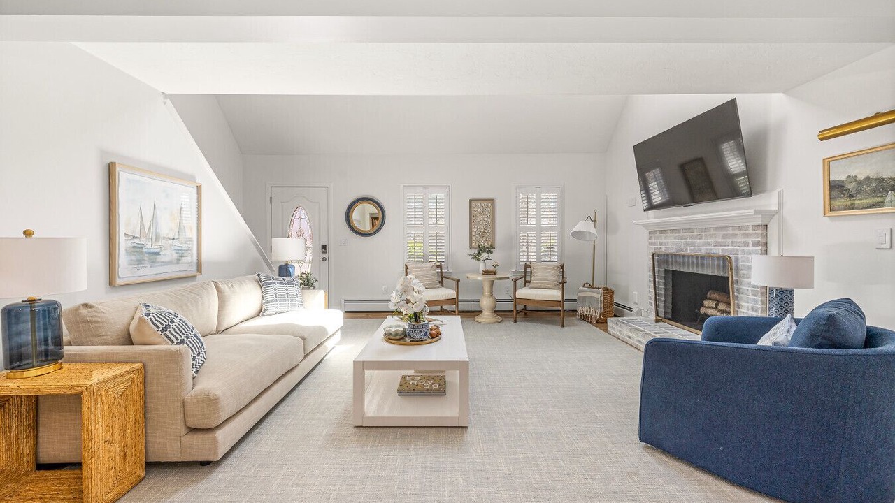 Photo of Livingroom in Plymouth