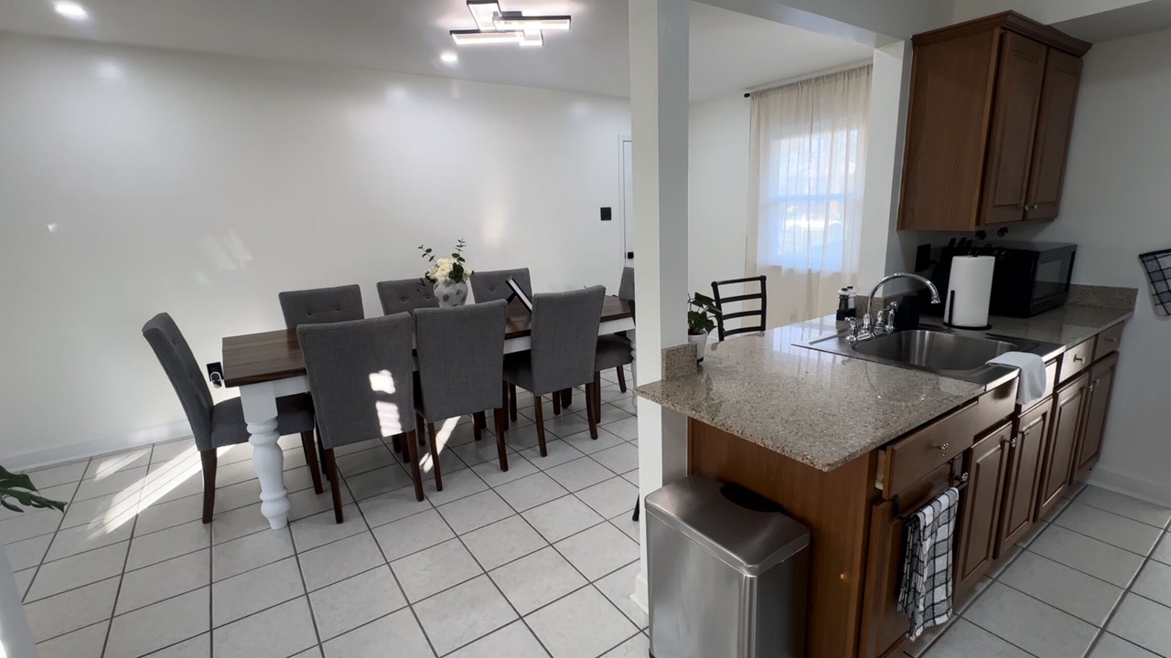 Photo of Kitchen in Kenner - Louis Armstrong International Airport