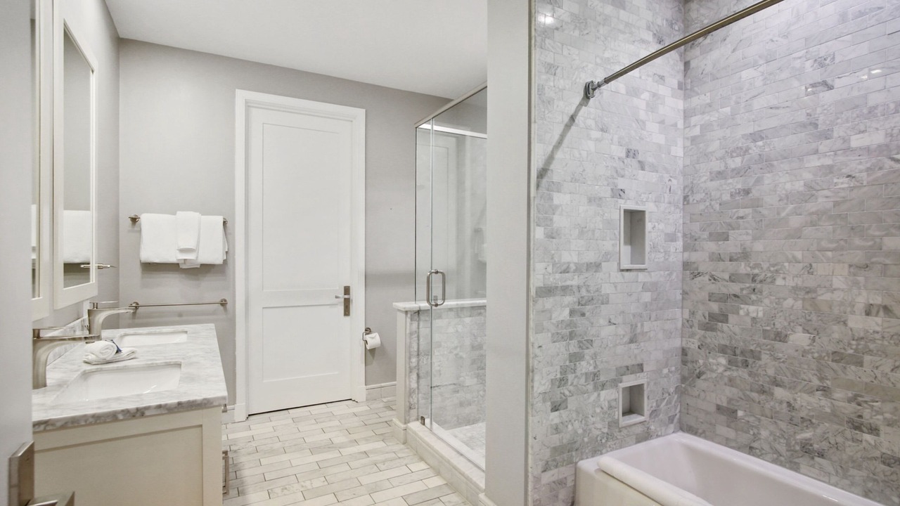 Photo of Bathroom in Central Business District