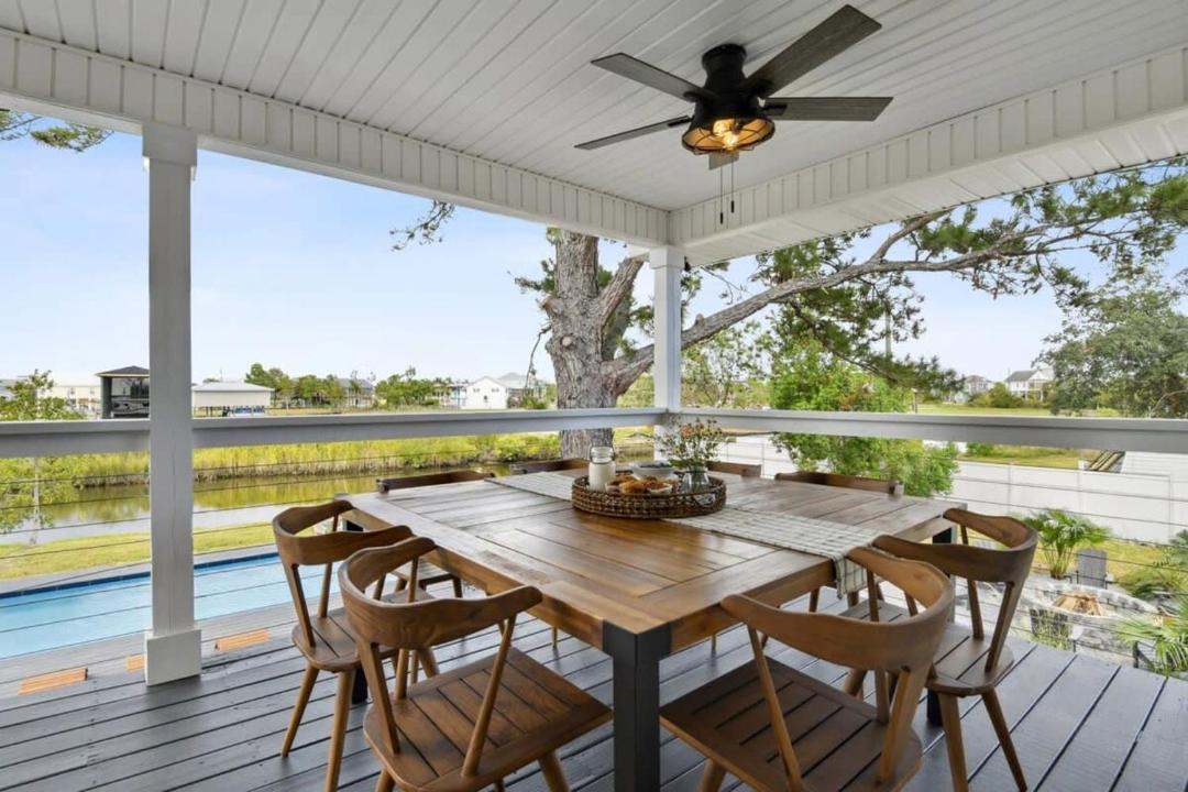 Photo of Patio Balcony in Shoreline Park